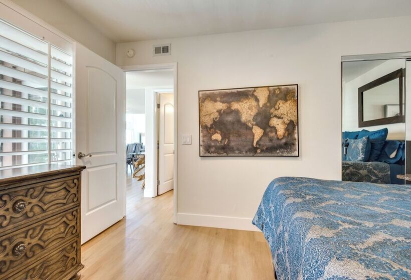 Luxurious Channel Islands Harbor Home W/ Boat Dock