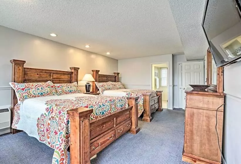 Screened Deck: Margaritaville Lake Resort Retreat!