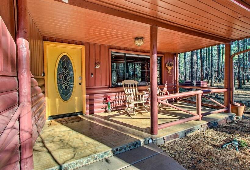 Furnished Patio & Fire Pit: Pinetop Cabin!