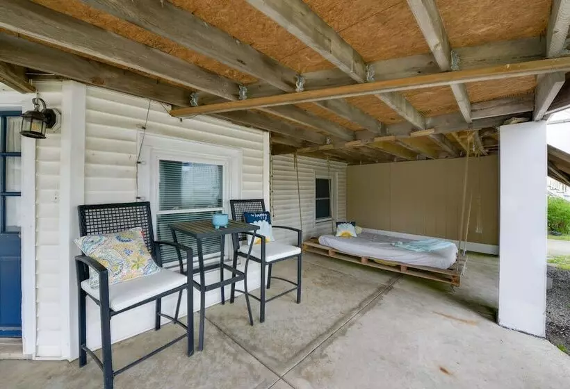 North Wildwood Home W/ Porch ~ 3 Blocks To Beach!