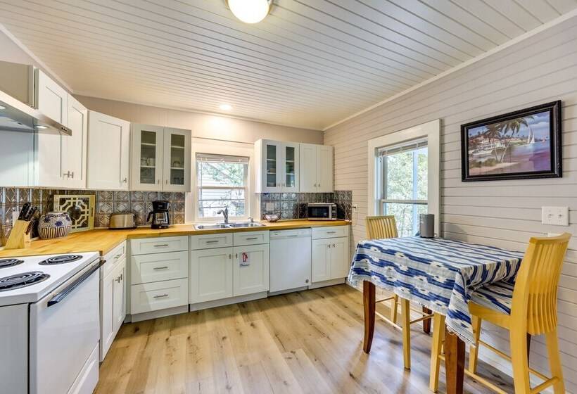 Old Florida Cottage In St Augustine W/ Porch!