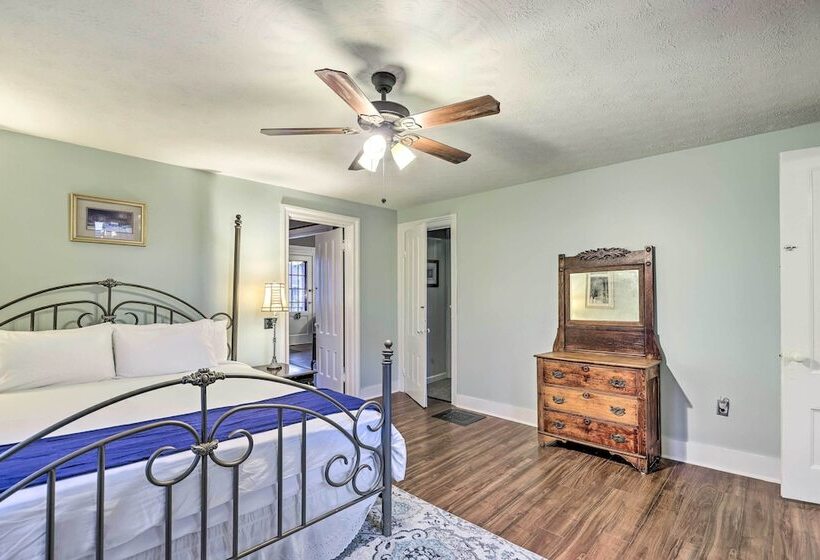 Victorian Home In Penn Yan ~ 1 Mi To Keuka Lake!