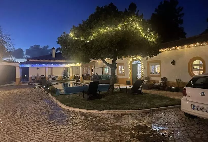 レジデンス Fantastic House, Swimmingpool, Jacuzzi, Horses