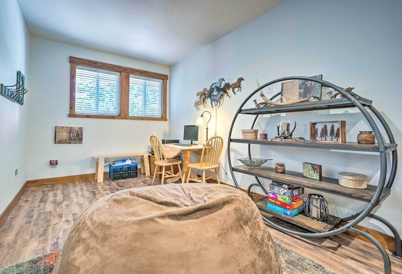 Ronald Home W/ Direct Cle Elum Lake Access!