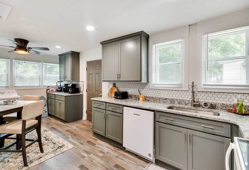 Single Story Home < 1 Mi To Tuskegee University!