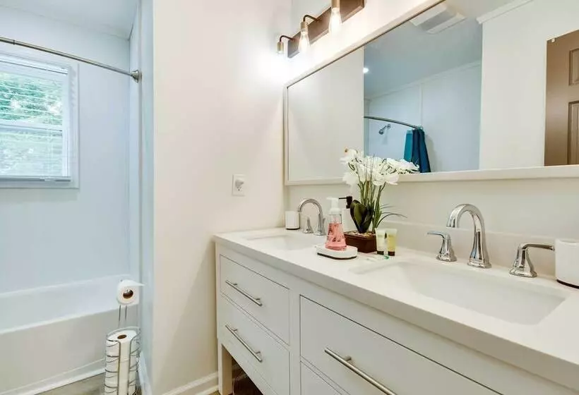 Single Story Home < 1 Mi To Tuskegee University!