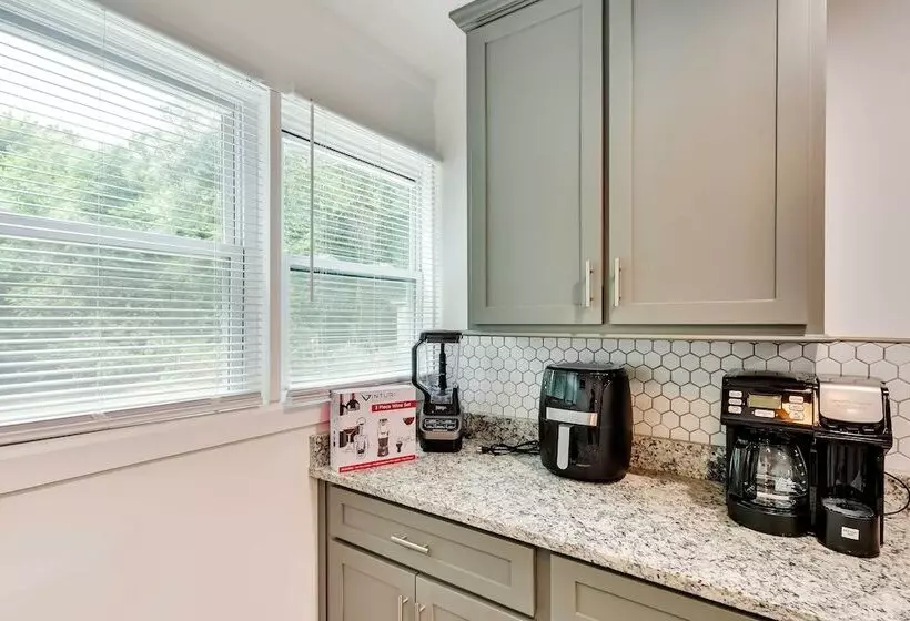 Single Story Home < 1 Mi To Tuskegee University!