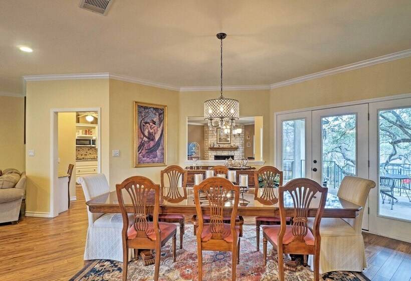 Round Rock Lakefront Home W/ Water Toys & Fire Pit