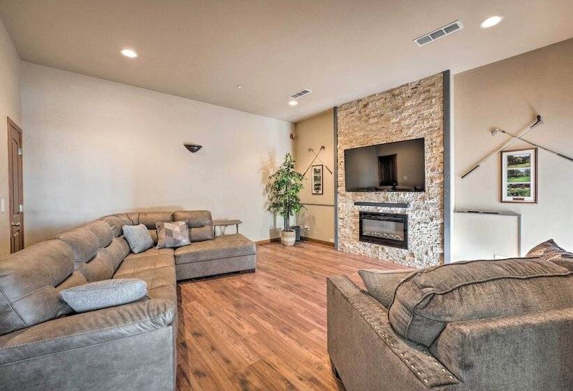 Sunlit Paradise W/ Private Pool & Game Room!