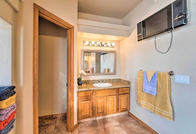 Sunlit Paradise W/ Private Pool & Game Room!