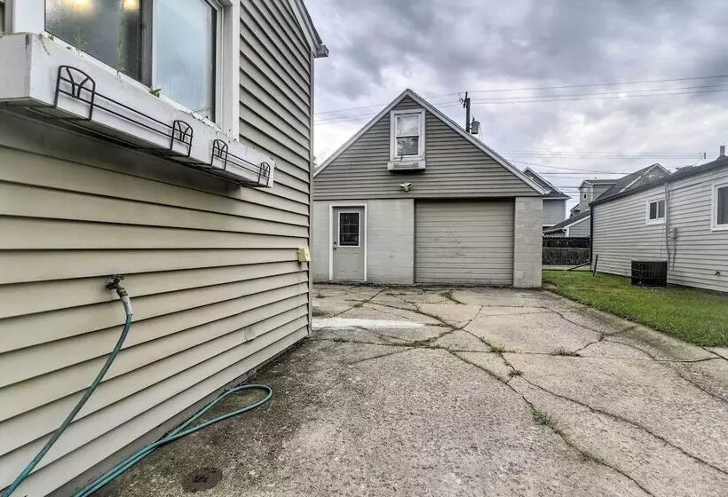 Trendy Birmingham House W/ Laundry Amenities!