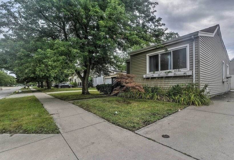 Trendy Birmingham House W/ Laundry Amenities!