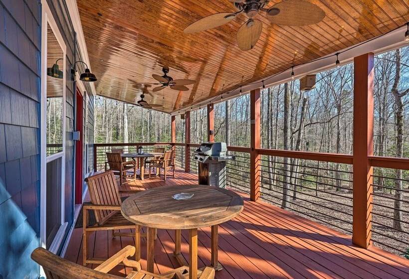 Yadkin Valley Cabin Retreat W/ Deck, Fire Pit