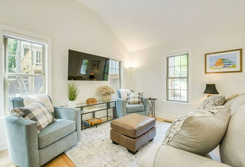Beautiful Raleigh Cottage Rental: 5 Mi To Downtown