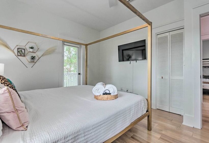 Beverly Bungalow; Easy Walk To Seagrove Beach