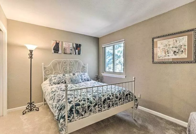 Home W/ Furnished Patio ~ 15 Mi To Dtwn Denver