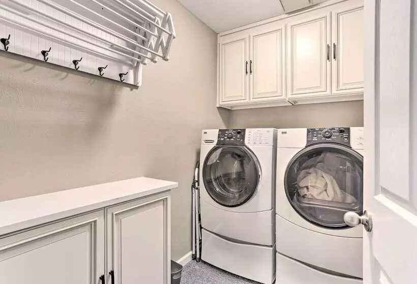 Home W/ Furnished Patio ~ 15 Mi To Dtwn Denver