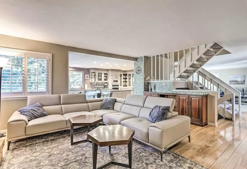 Home W/ Furnished Patio ~ 15 Mi To Dtwn Denver