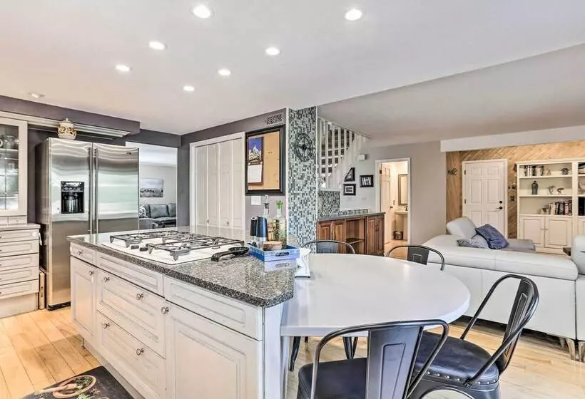 Home W/ Furnished Patio ~ 15 Mi To Dtwn Denver