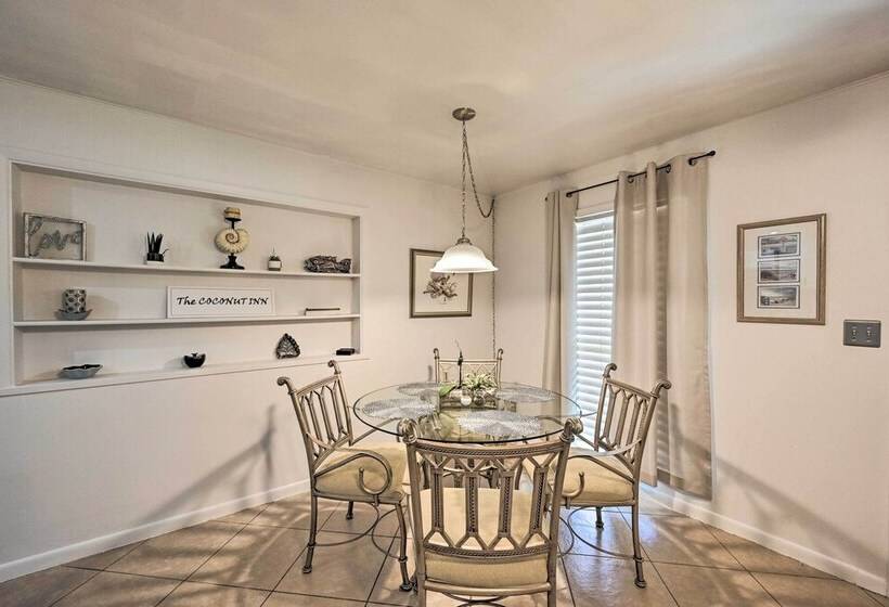 Bright Naples Home   4 Mi To Botanic Gardens!