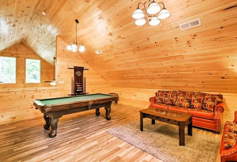 Gatlinburg Cabin W/ Hot Tub: 5 Mi To Downtown
