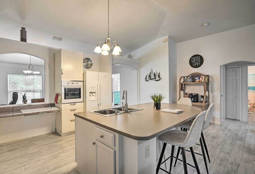 Canalfront Cape Coral Escape   Ada Friendly!