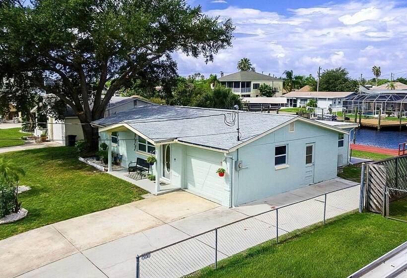 Canalfront Hudson Home W/private Dock & Yard!