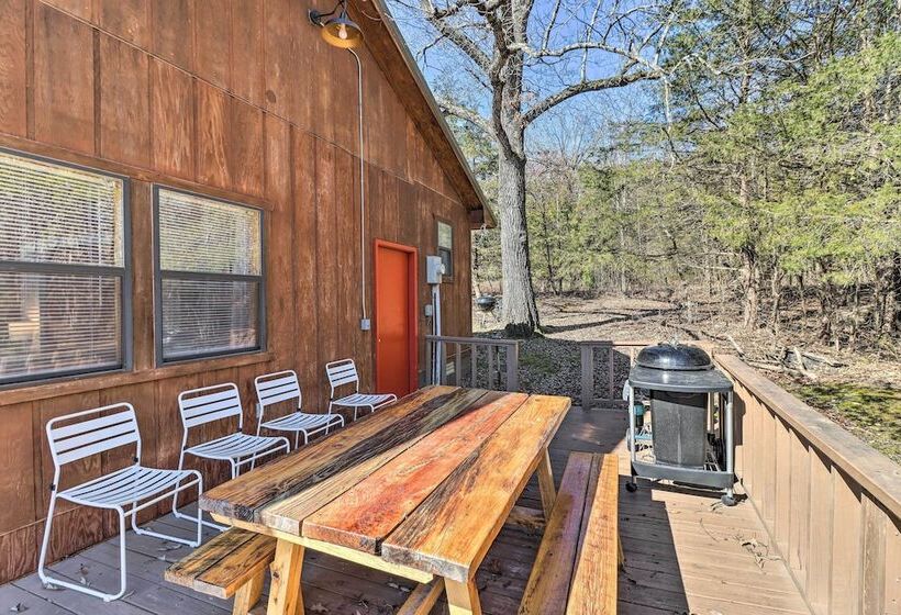 Walk To White River: Home W/ Deck In Flippin!