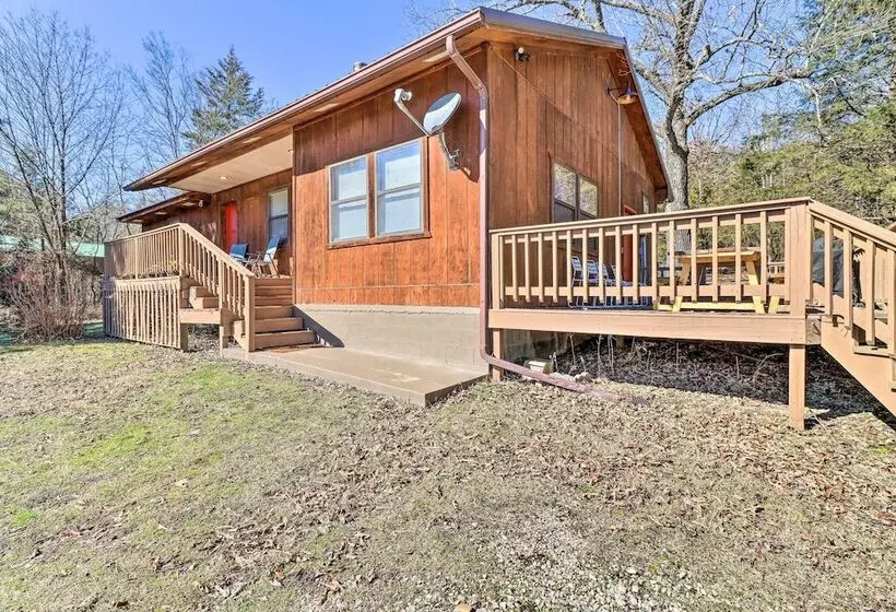 Walk To White River: Home W/ Deck In Flippin!