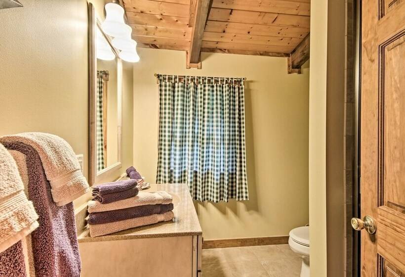 Creekside Berkeley Springs Cabin On 35 Acres!