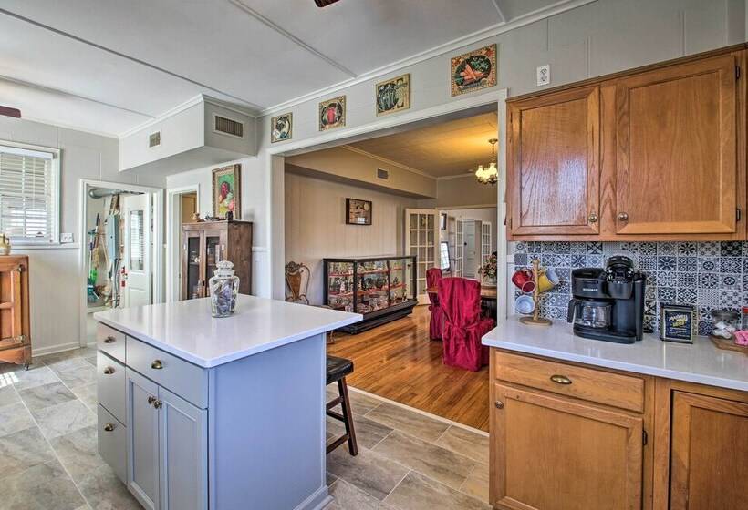 Delightful Retreat W/ Fireplace + Large Yard!