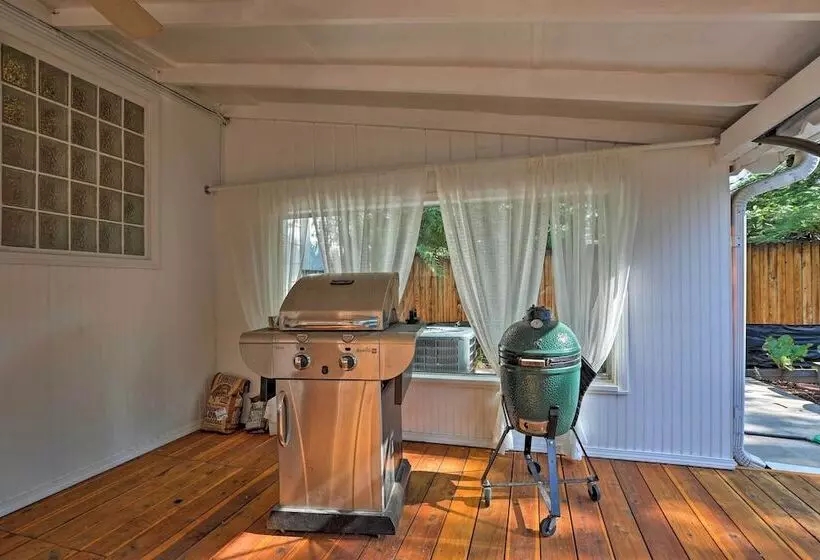 Englewood Retreat W/ Yard & Deck: Near Downtown!
