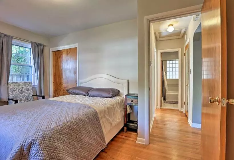 Englewood Retreat W/ Yard & Deck: Near Downtown!