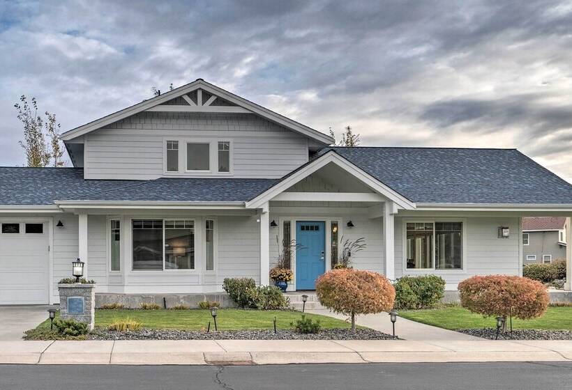 Family Home On Lake Chelan With Mtn + Lake View!