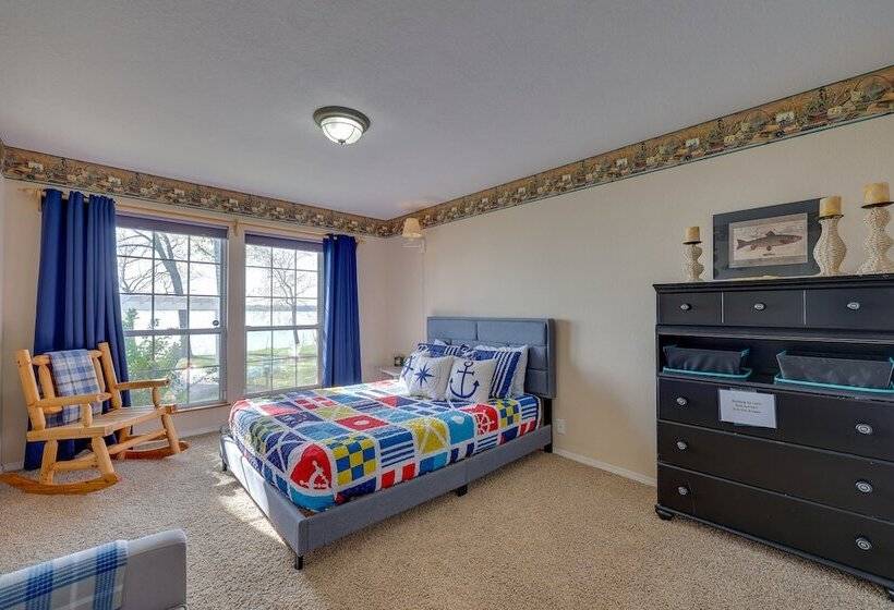 Shared Boat Ramp: Waterfront Home In Grove