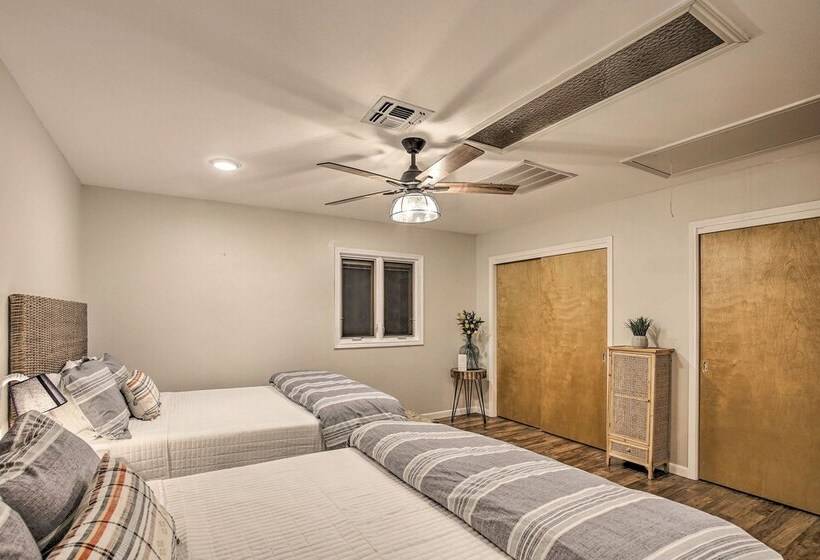 Guadalupe River Paradise W/ Hot Tub, Dock & Kayaks