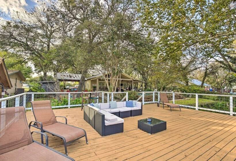 Guadalupe River Paradise W/ Hot Tub, Dock & Kayaks