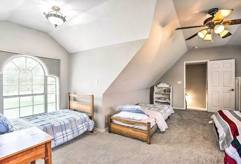 Gainesville Home W/ Outdoor Oasis, 16 Mi To Lake