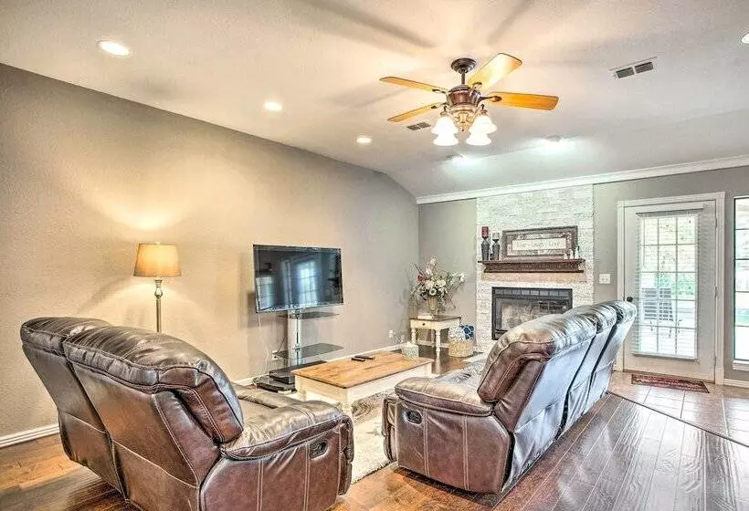 Gainesville Home W/ Outdoor Oasis, 16 Mi To Lake