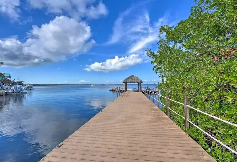 Key Largo Home W/ Dock & Private Beach Access