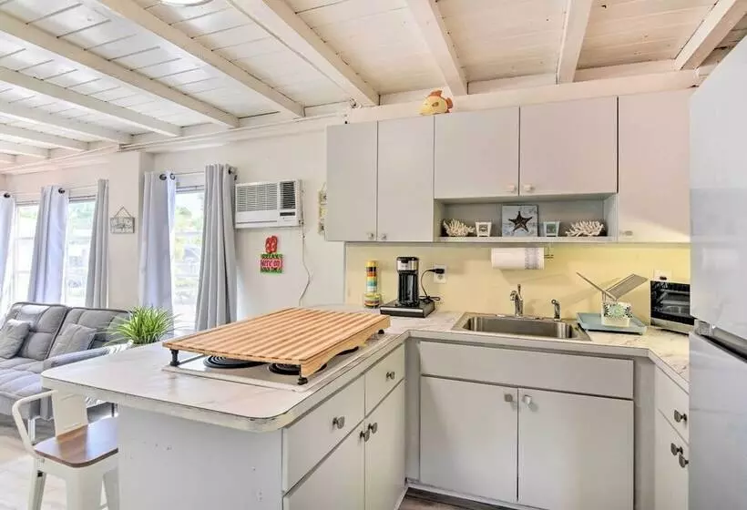 Key Largo Home W/ Dock & Private Beach Access