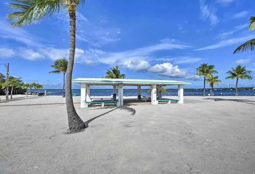 Key Largo Home W/ Dock & Private Beach Access