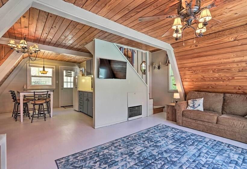 Lakefront Rocky Mount Cabin W/ Dock & Kayaks!