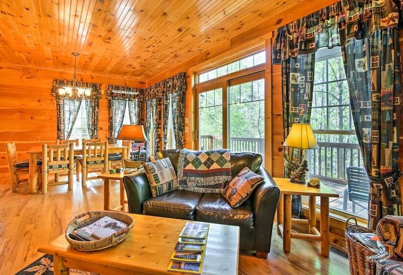 Lakefront South Carolina Abode W/ Deck & Boat Dock