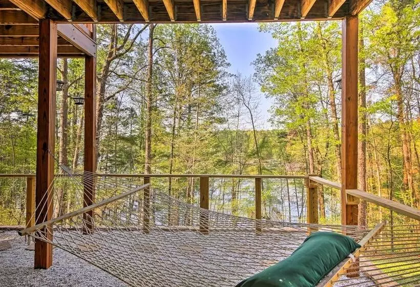 Lakefront South Carolina Abode W/ Deck & Boat Dock