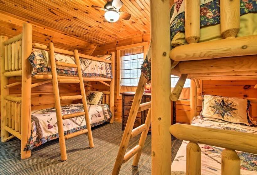 Lakefront South Carolina Abode W/ Deck & Boat Dock