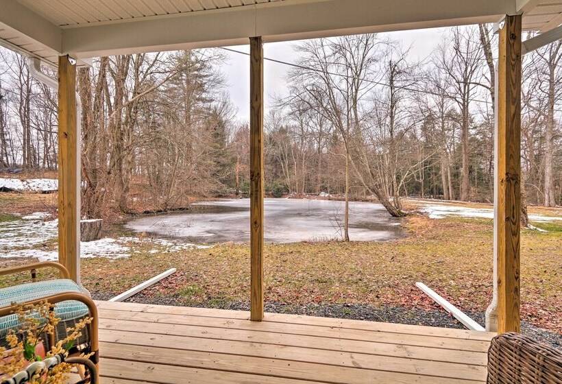 Rural Location, Fire Pit: Brodheadsville Cottage