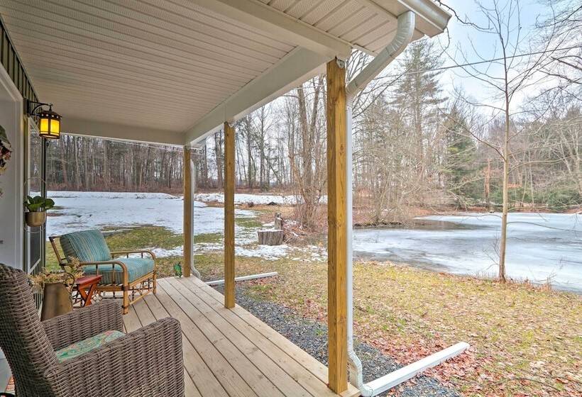 Rural Location, Fire Pit: Brodheadsville Cottage