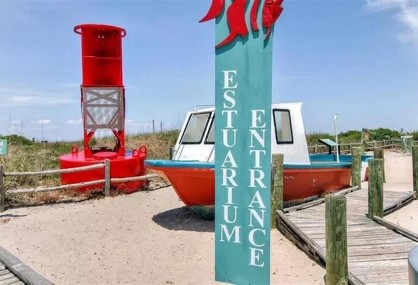 Lovely Dauphin Island Cottage W/ Deck & Gulf Views
