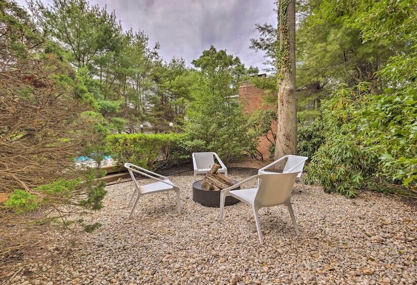 Modern Hampton Bays Home W/ Outdoor Pool!